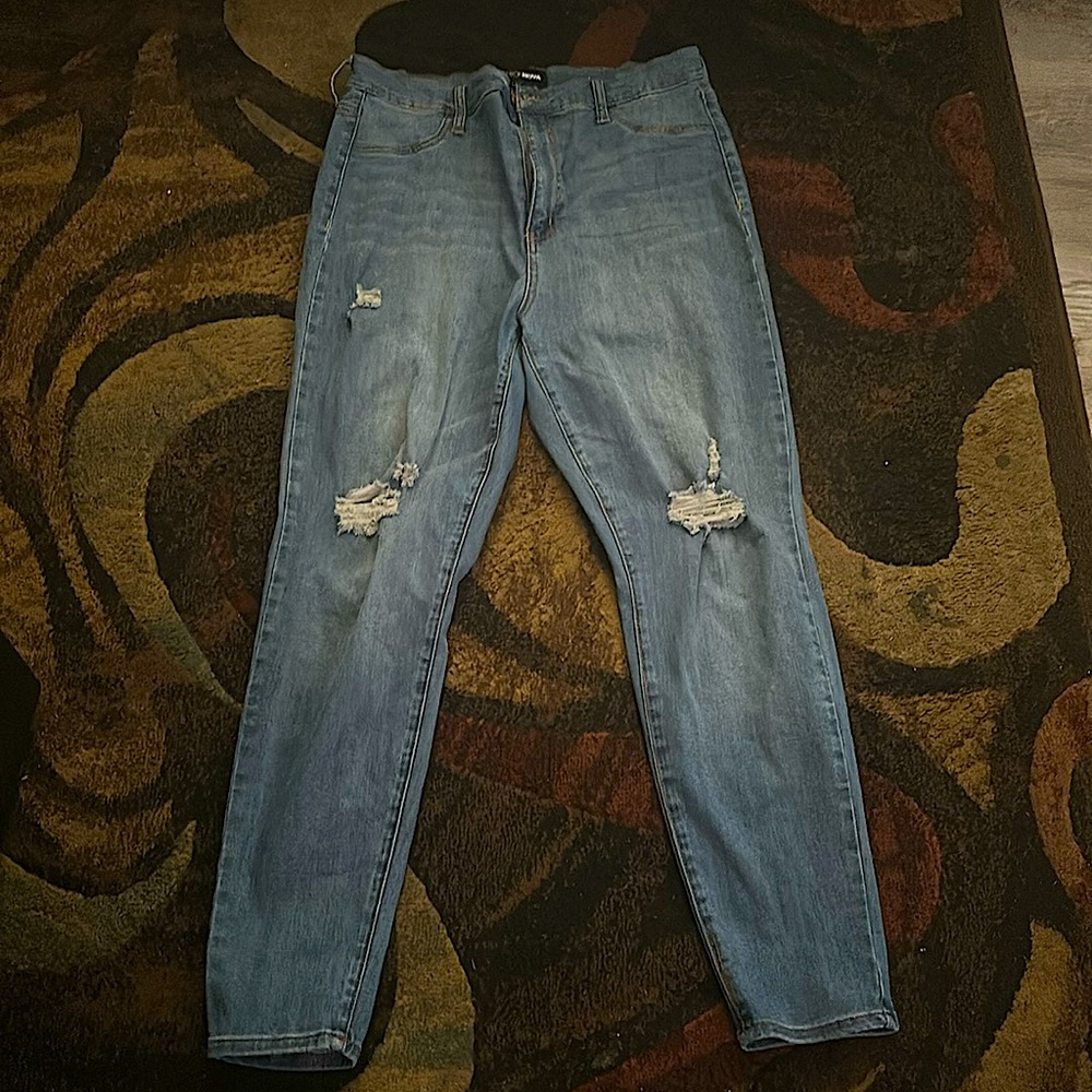 High waisted women's jeans